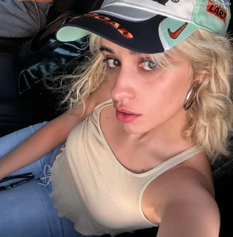 Camila Cabello photo 16 of 2287