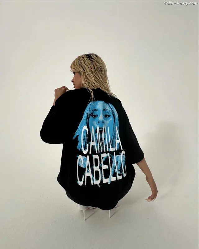 Camila Cabello photo 4 of 2287