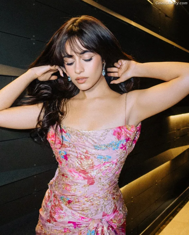 Camila Cabello photo 7 of 2287