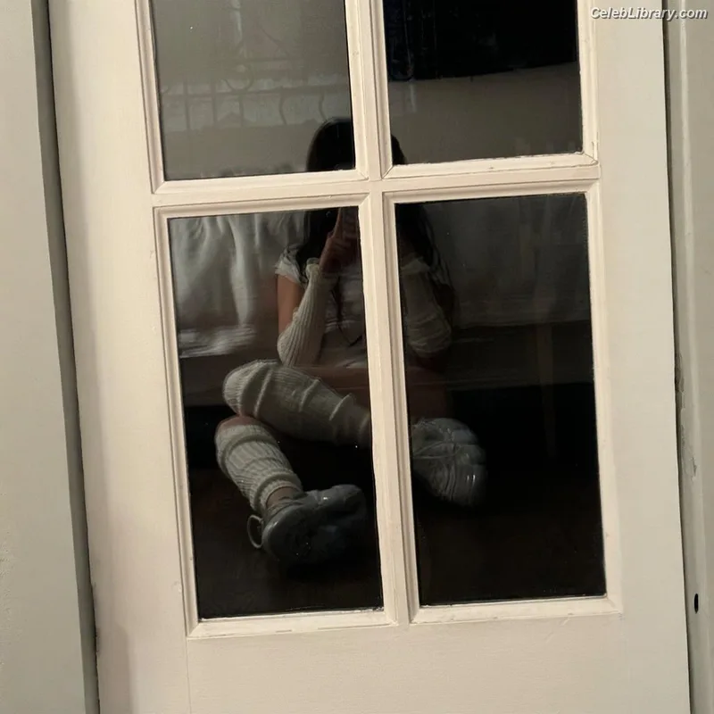 Camila Cabello photo 19 of 2287