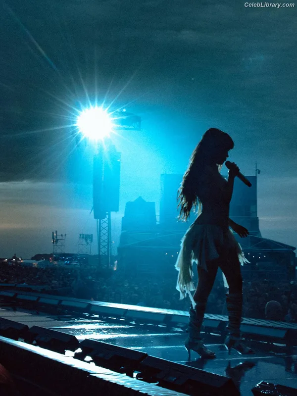 Camila Cabello photo 2 of 2287