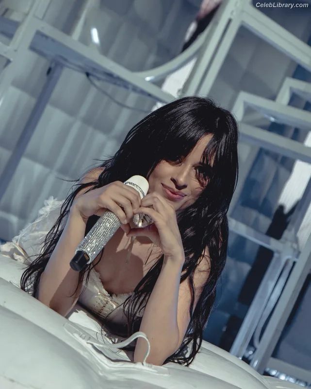 Camila Cabello photo 9 of 2287