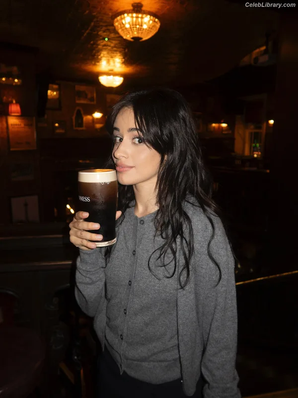 Camila Cabello photo 1 of 2287