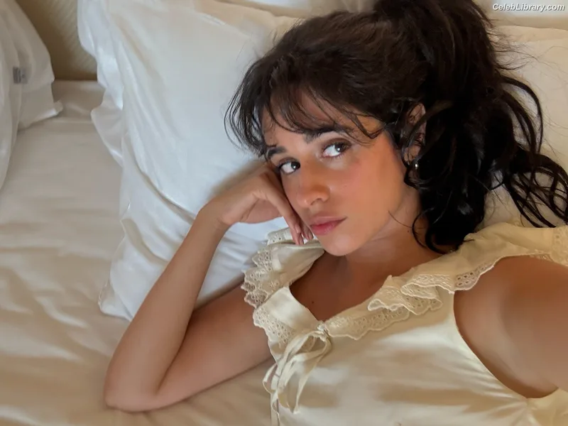 Camila Cabello photo 4 of 2287