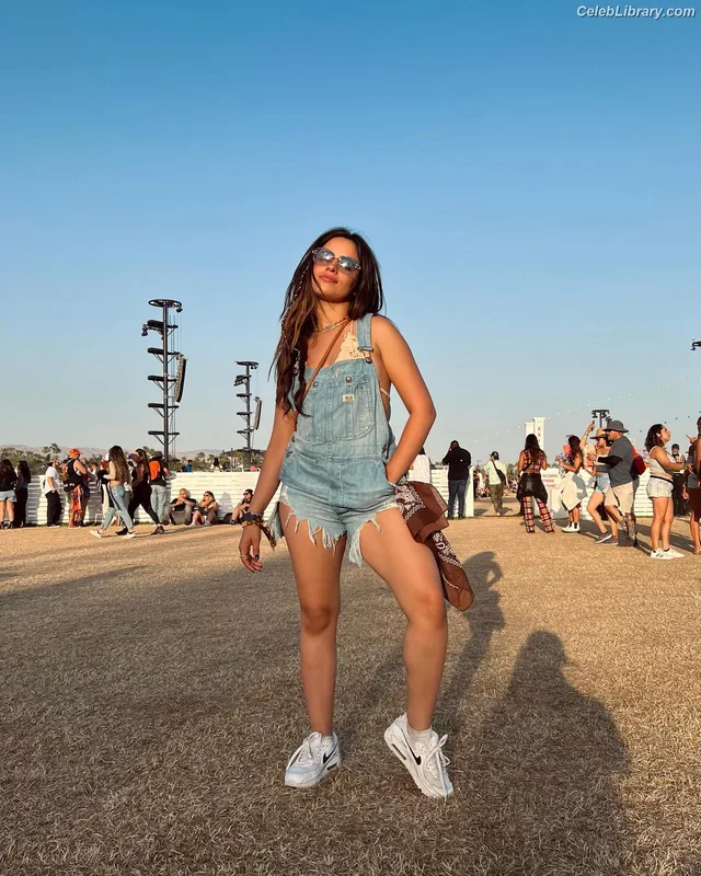 Camila Cabello photo 10 of 2287