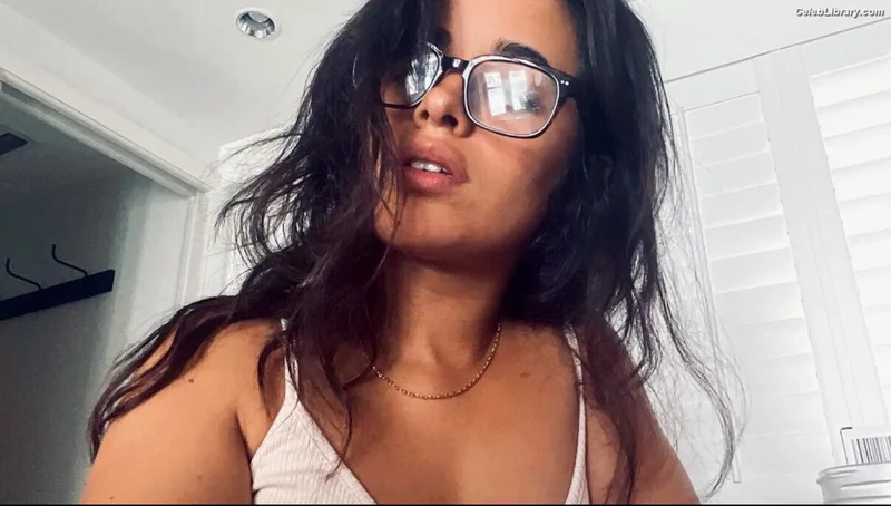 Camila Cabello photo 2 of 2287