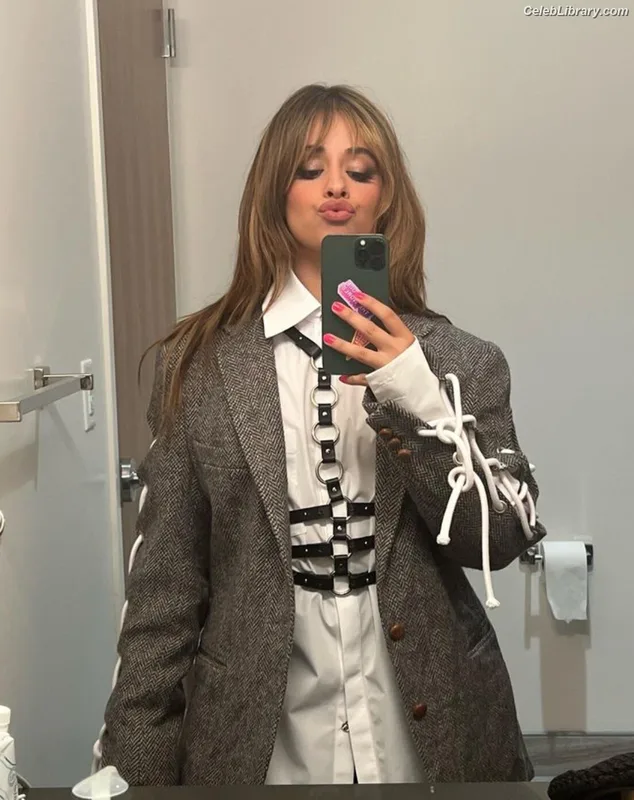 Camila Cabello photo 11 of 2287