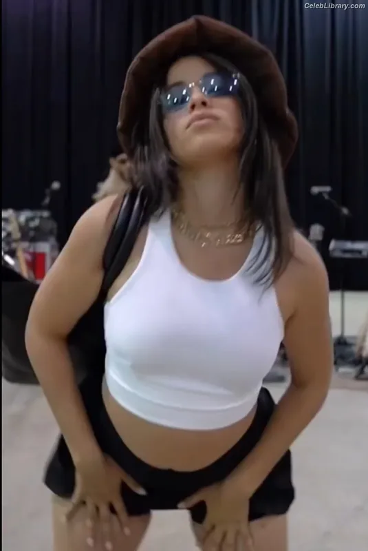 Camila Cabello photo 1 of 2287
