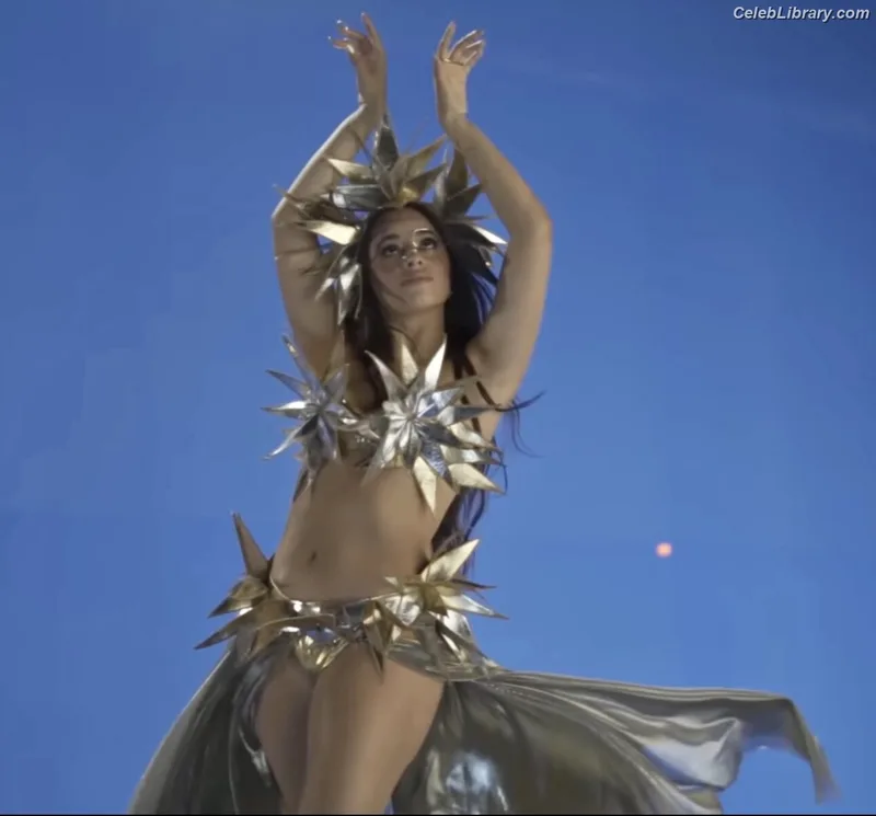 Camila Cabello photo 4 of 2287
