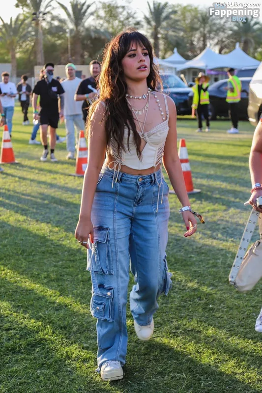 Camila Cabello photo 9 of 2287