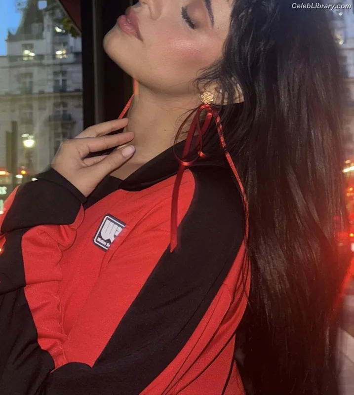 Camila Cabello photo 10 of 2287