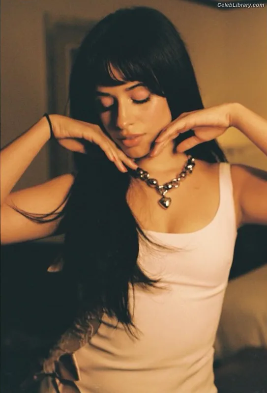 Camila Cabello photo 5 of 2287