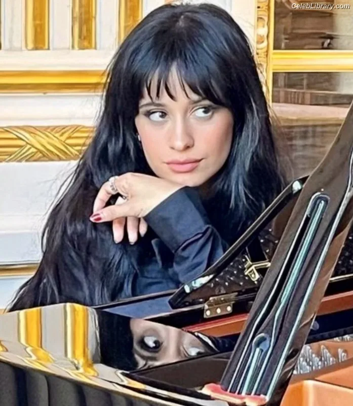 Camila Cabello photo 7 of 2287
