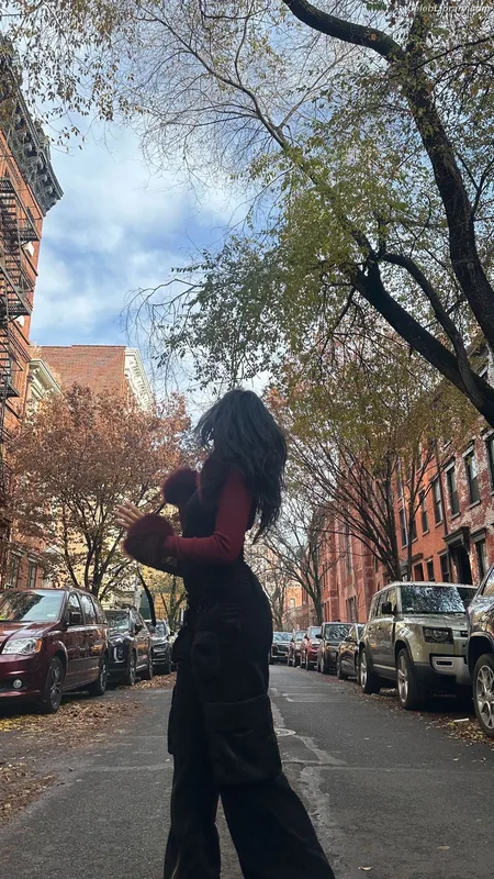 Camila Cabello photo 18 of 2287