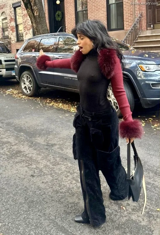 Camila Cabello photo 19 of 2287