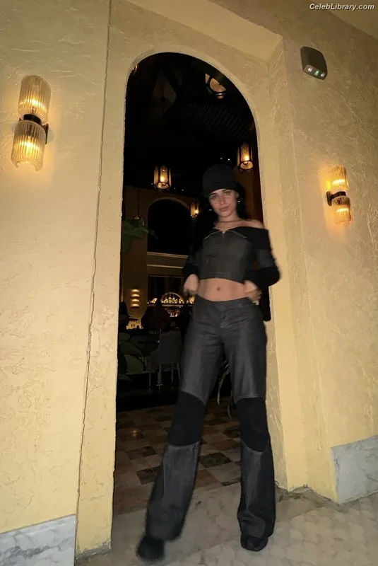 Camila Cabello photo 14 of 2287