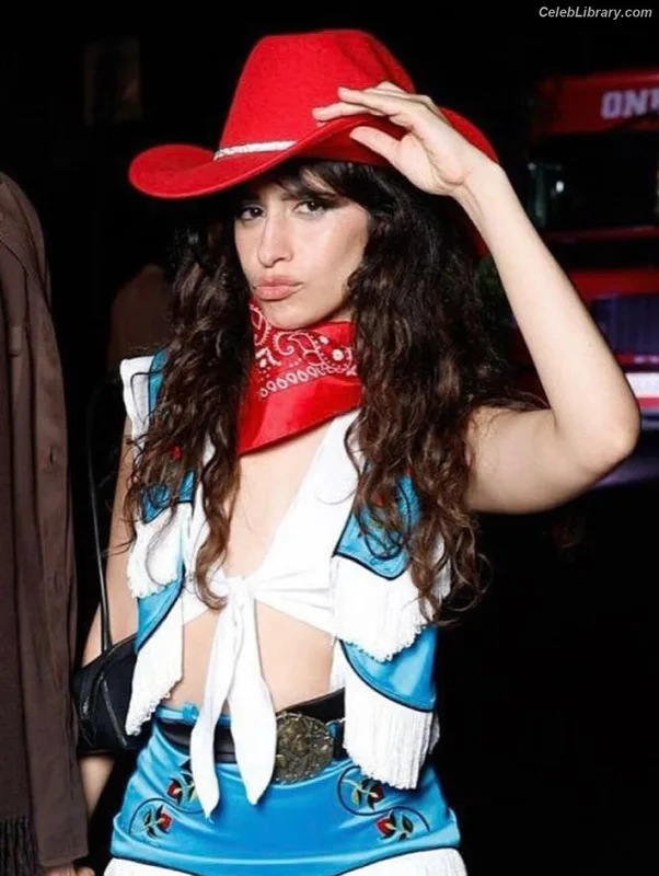 Camila Cabello photo 11 of 2287