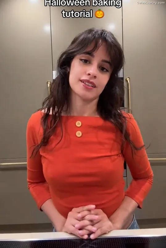 Camila Cabello photo 16 of 2287