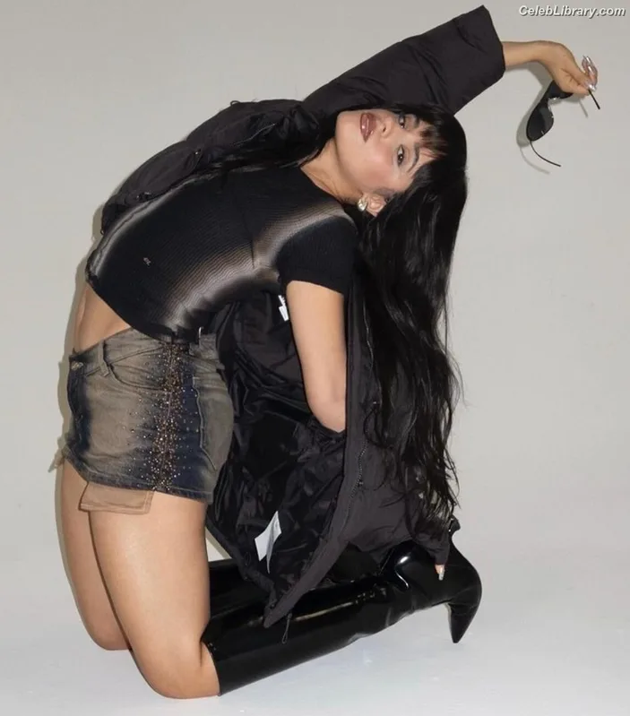 Camila Cabello photo 17 of 2287