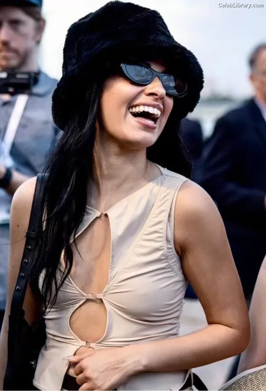 Camila Cabello photo 7 of 2287