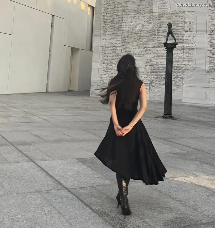 Camila Cabello photo 24 of 2287