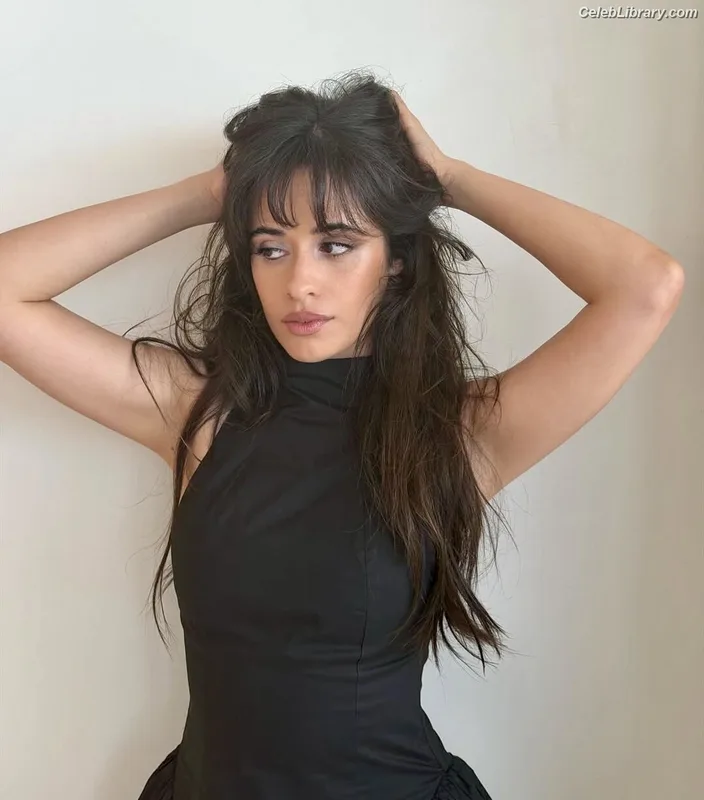Camila Cabello photo 1 of 2287