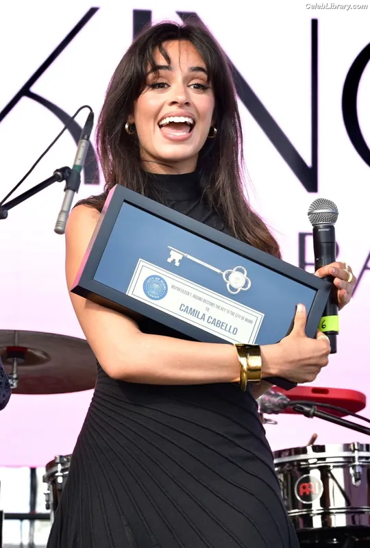 Camila Cabello photo 21 of 2287