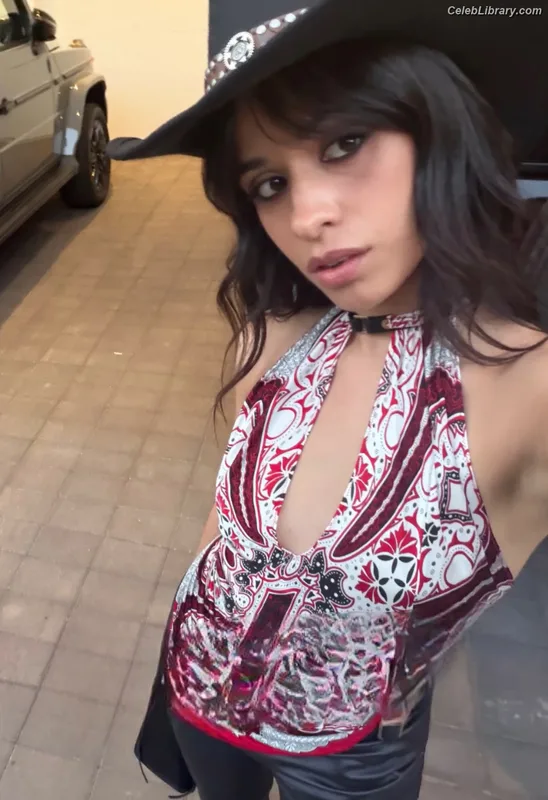 Camila Cabello photo 1 of 2287