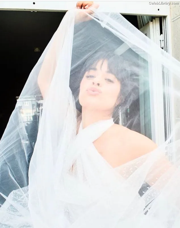 Camila Cabello photo 1 of 2287
