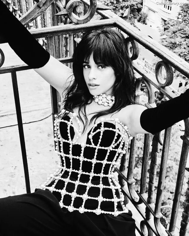 Camila Cabello photo 4 of 2287