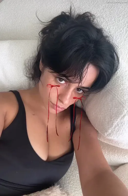 Camila Cabello photo 1 of 2287
