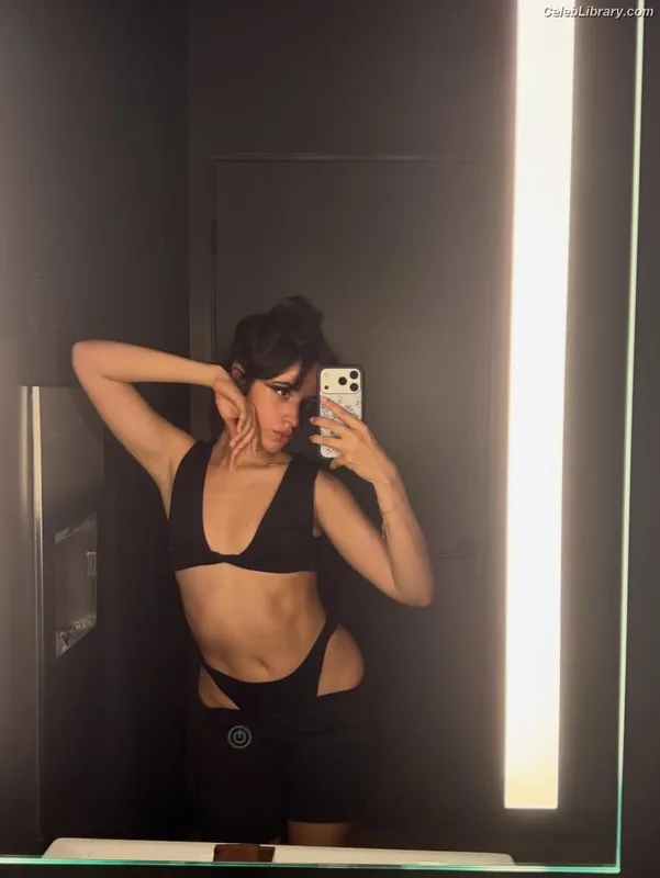 Camila Cabello photo 9 of 2287
