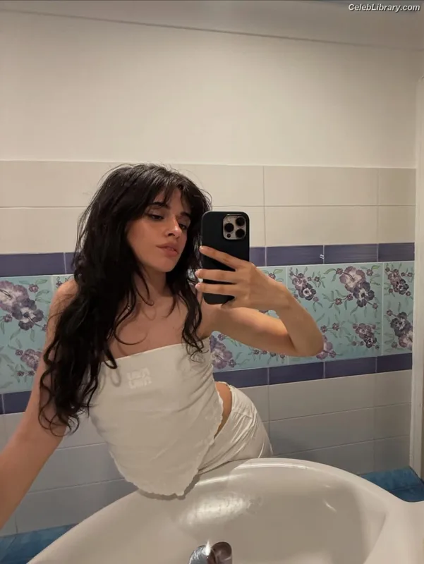 Camila Cabello photo 10 of 2287