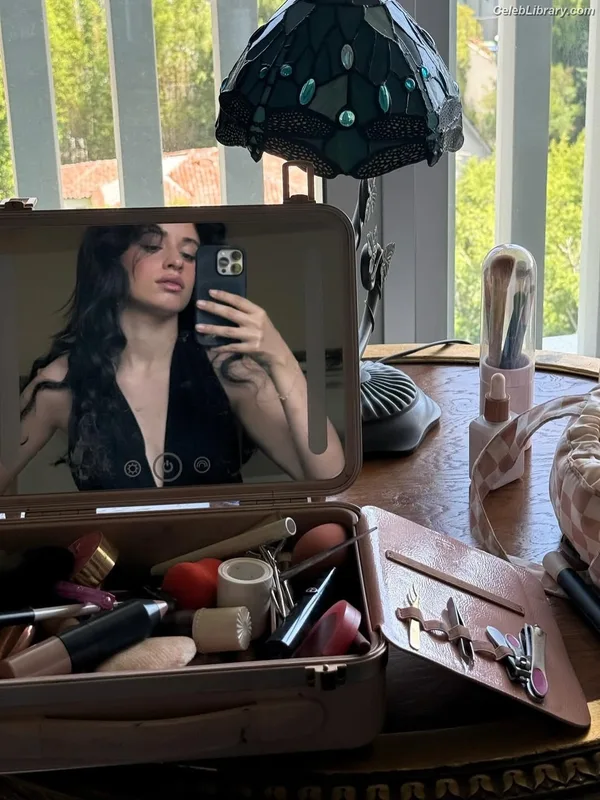 Camila Cabello photo 11 of 2287