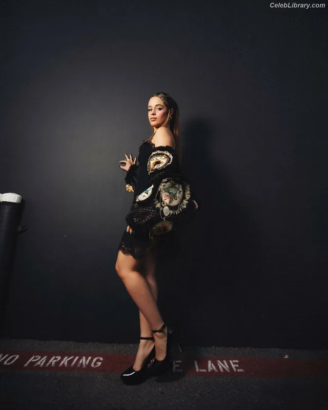 Camila Cabello photo 16 of 2287