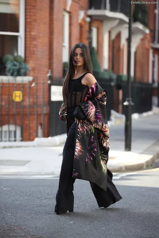 Camila Cabello photo 16 of 2287
