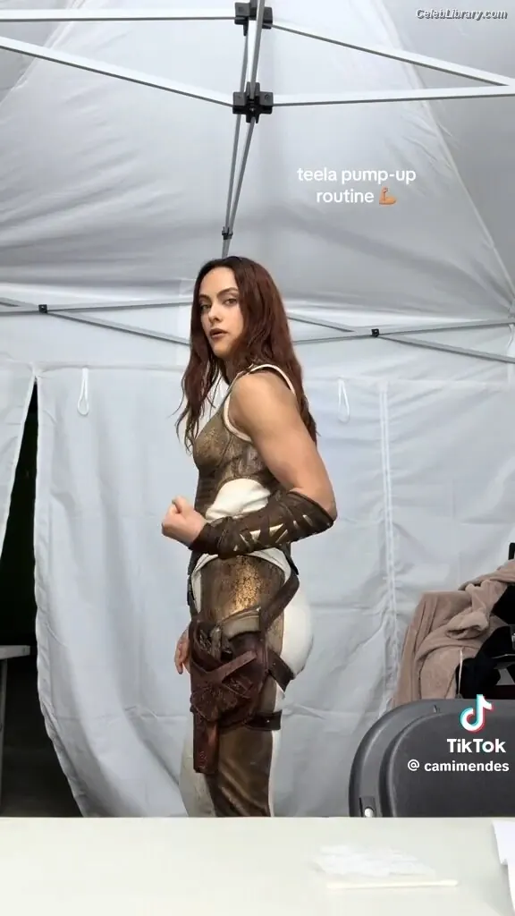 Camila Mendes photo 12 of 947