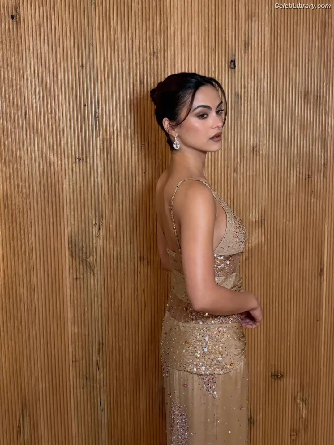 Camila Mendes photo 24 of 947