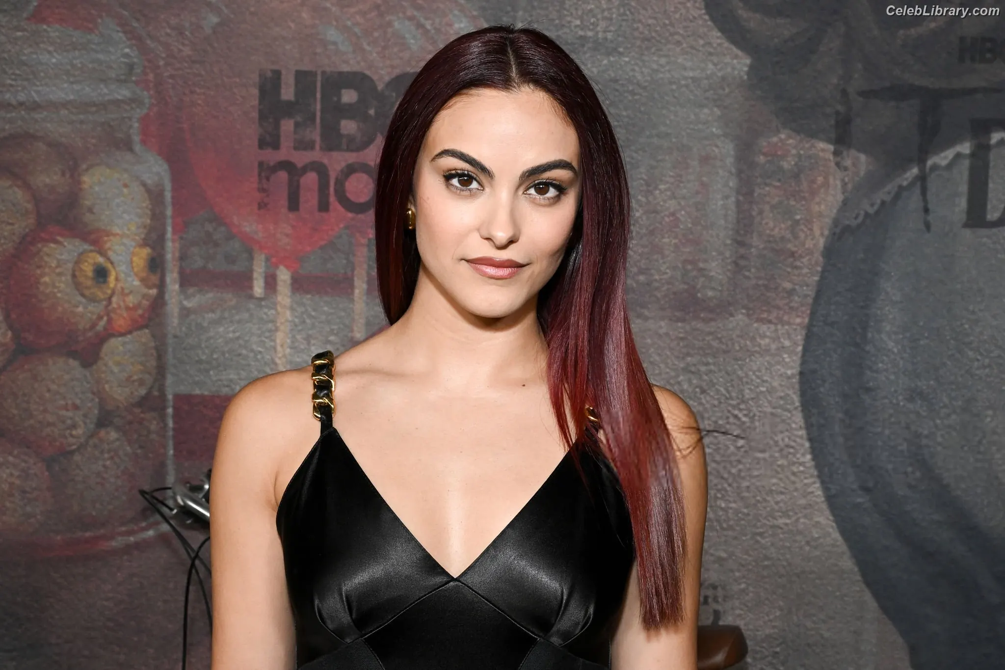 Camila Mendes photo 20 of 947