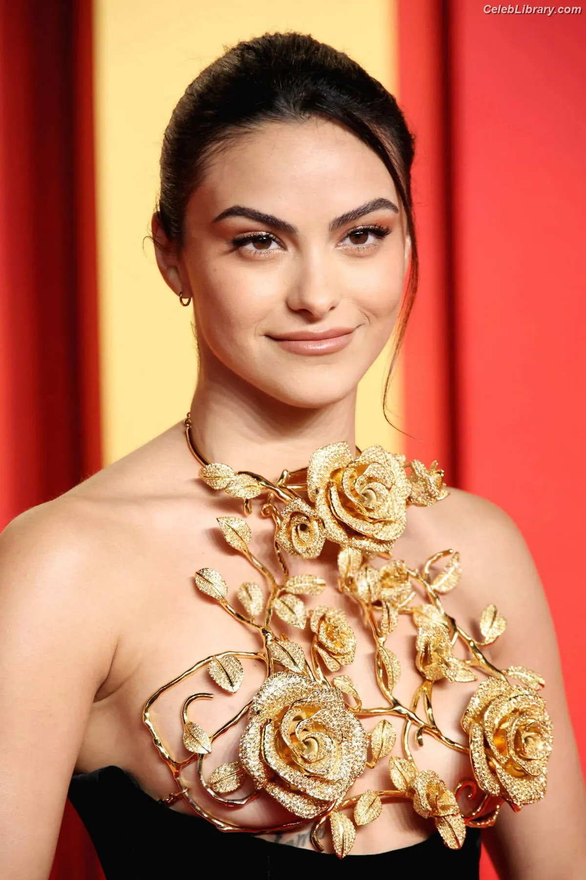 Camila Mendes photo 21 of 947