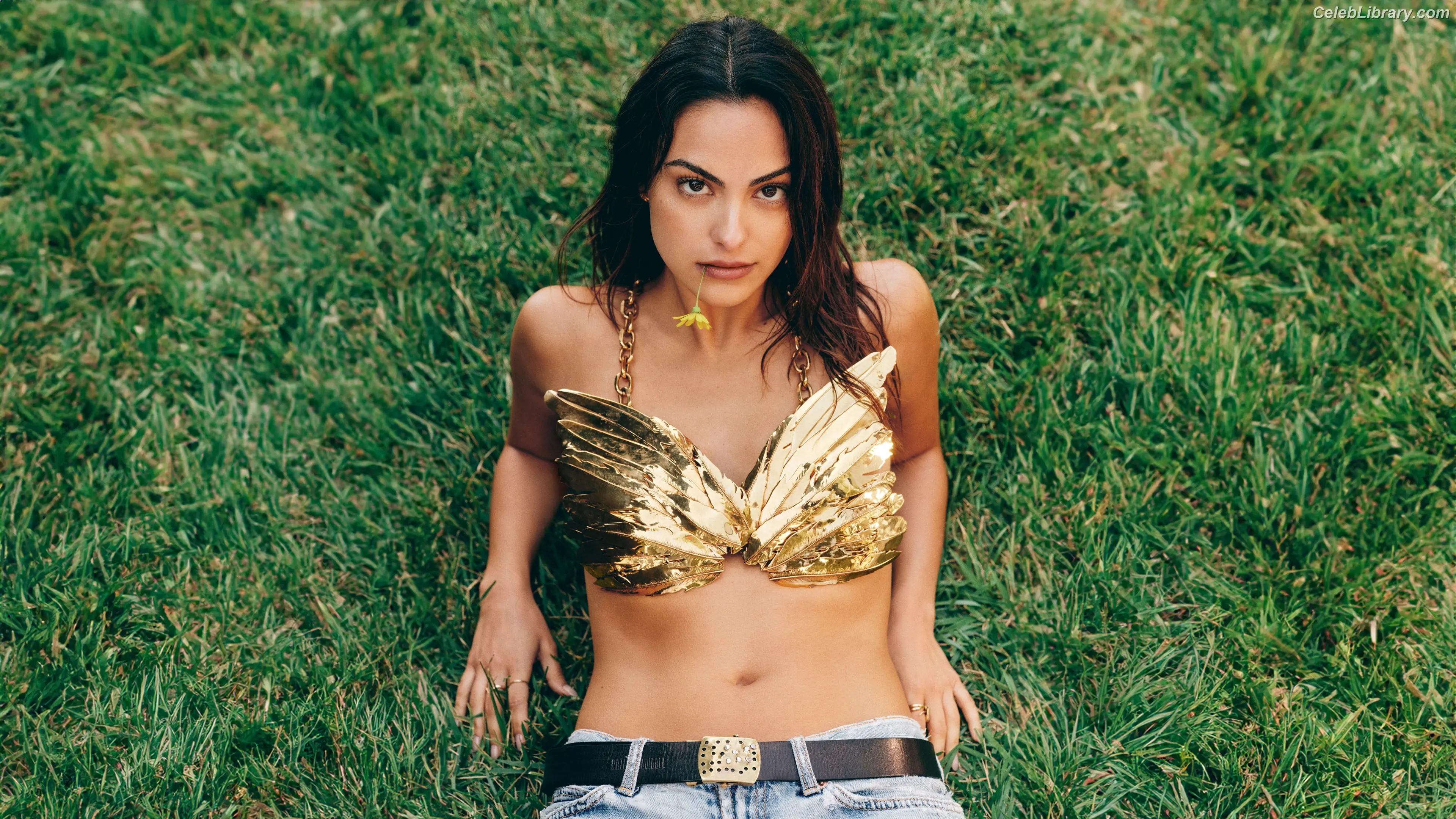 Camila Mendes photo 17 of 947