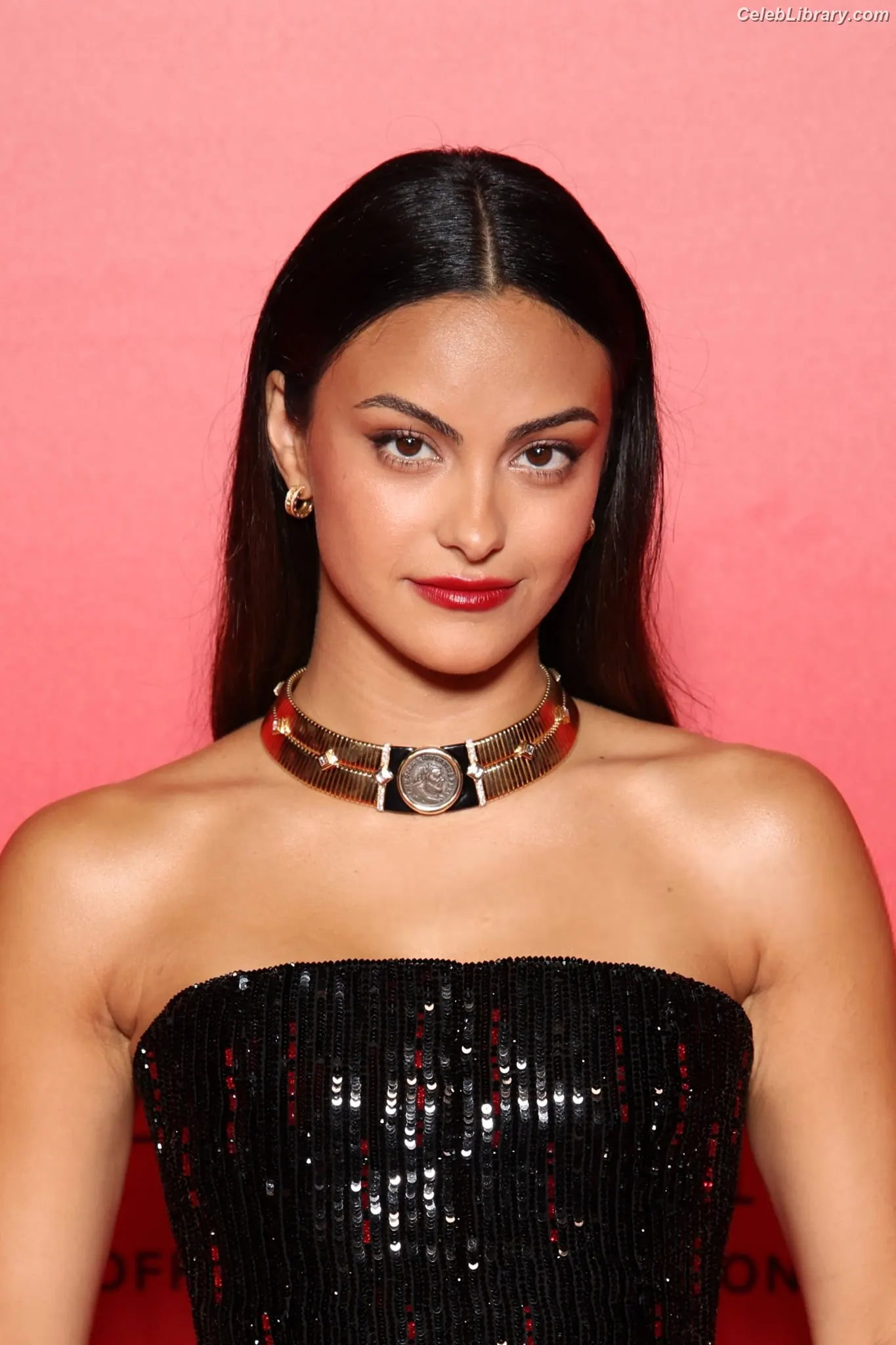 Camila Mendes photo 15 of 947