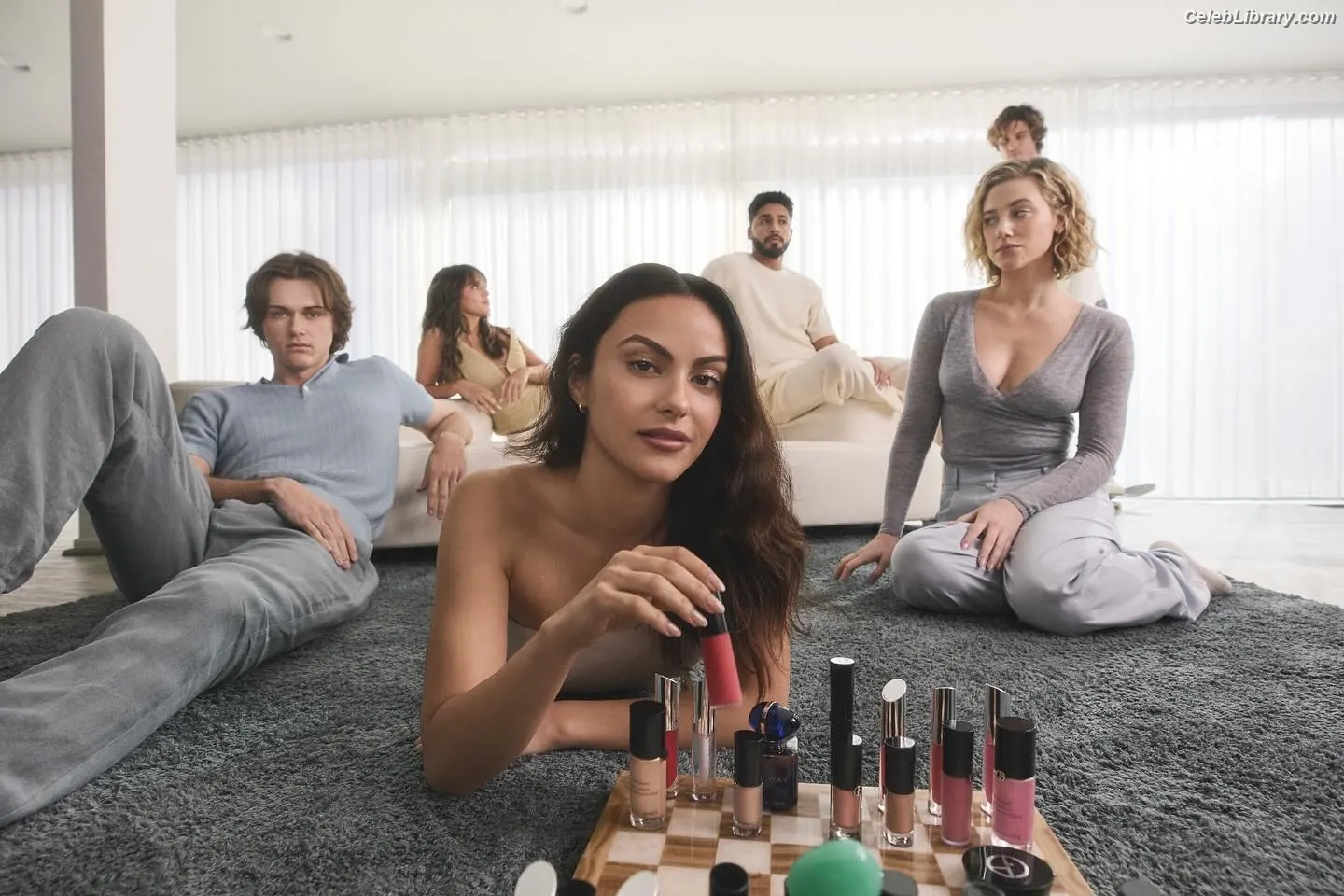 Camila Mendes photo 13 of 947