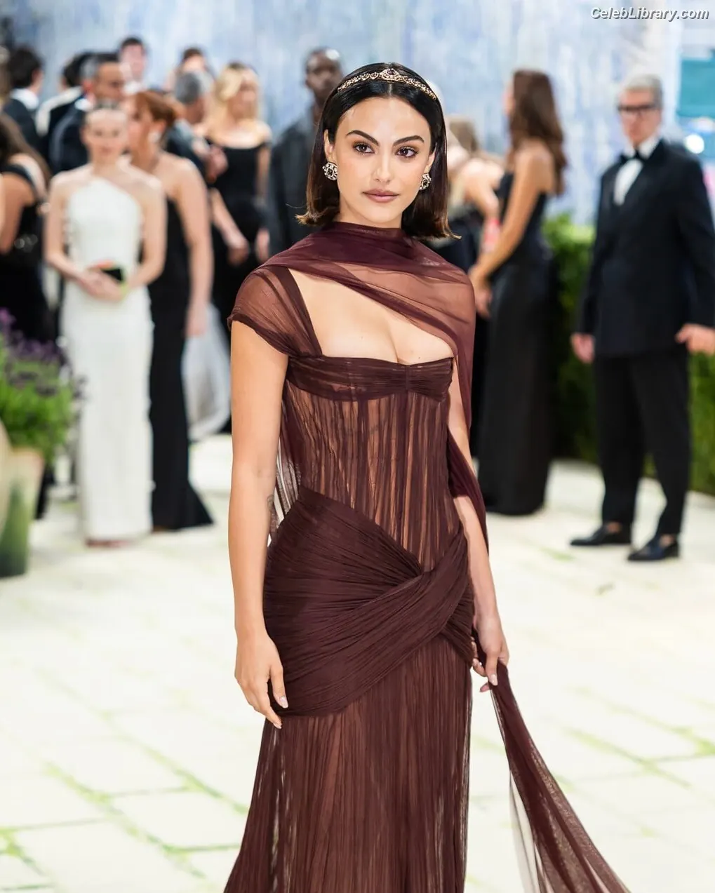 Camila Mendes photo 13 of 947