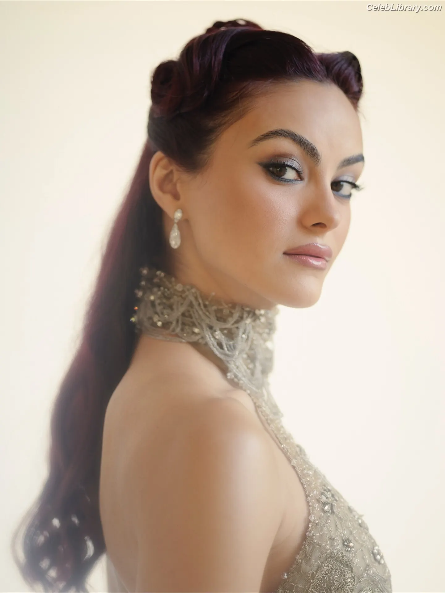 Camila Mendes photo 17 of 947