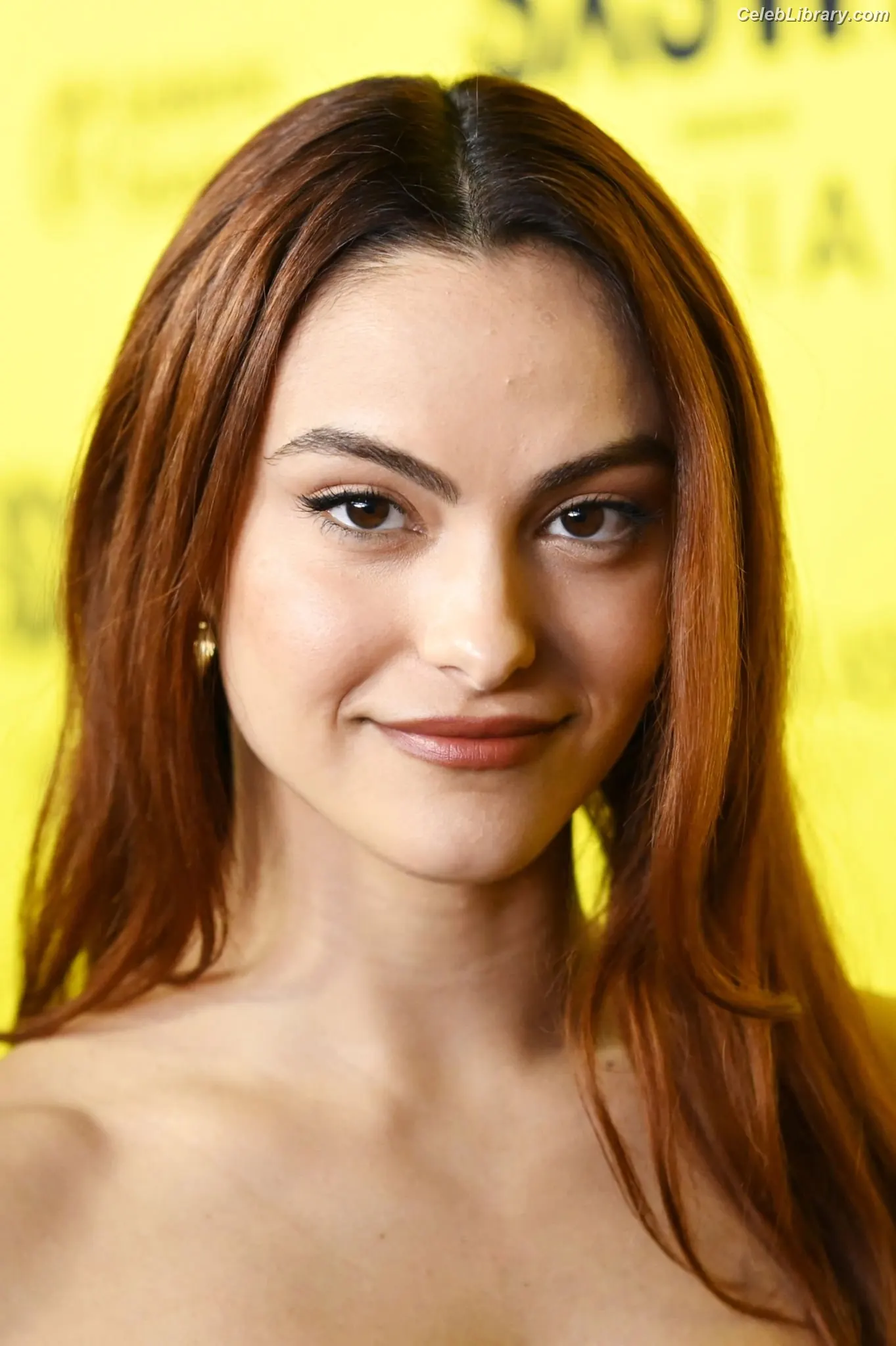 Camila Mendes photo 18 of 947