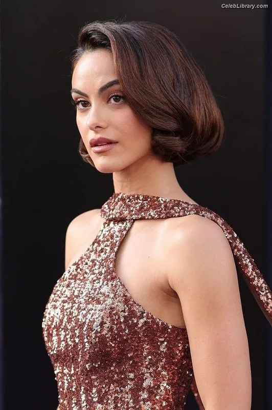 Camila Mendes photo 1 of 950