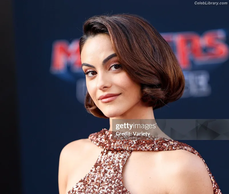 Camila Mendes photo 6 of 950
