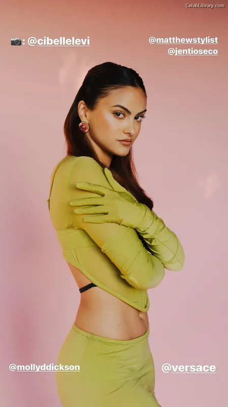 Camila Mendes photo 7 of 950