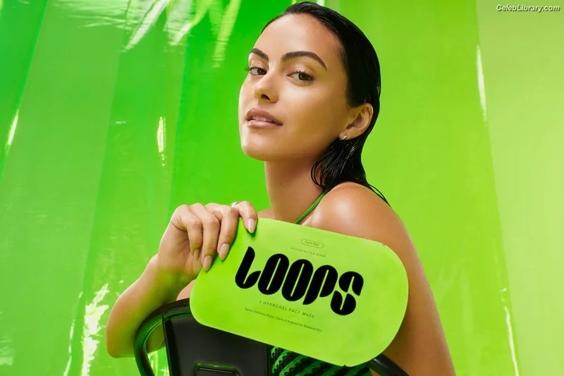 Camila Mendes photo 6 of 950